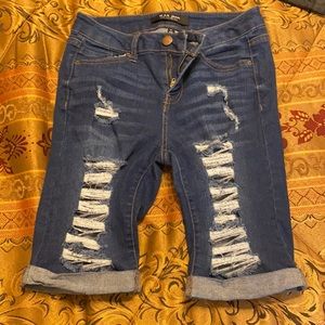 Medium Wash Jean Shorts/Fashion Nova/Size Small!